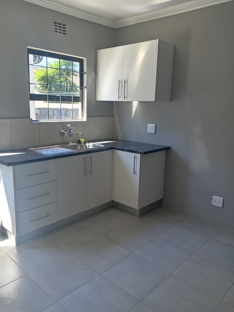 To Let 1 Bedroom Property for Rent in Buffalo Flats Eastern Cape